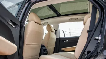 NEW CHEVROLET CAPTIVA PREMIER V4 2024 GCC SPECS BLACK COLOR