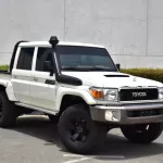 2023 MODEL TOYOTA LAND CRUISER 79 DOUBLE CAB PICKUP V8 4.5L TURBO DIESEL 4WD MANUAL TRANSMISSION - Thumbnail 3