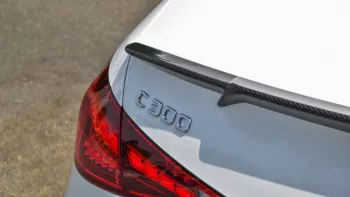 MERCEDES BENZ C300 2022 V4 2.0L FULL OPTION WHITE COLOR