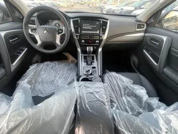 MITSUBISHI PAJERO SPORT DIESEL 4X4 HIGH LINE FULL OPTION 2023 MODEL YEAR