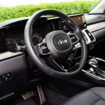 Kia Sorento V4 AWD 7 Seats 2023 Gray Color - Thumbnail 10