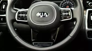 Kia Sorento V4 AWD 7 Seats 2023 Gray Color