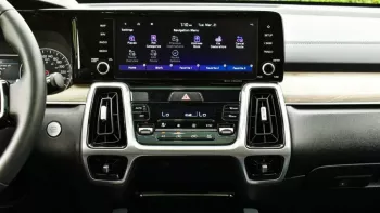 Kia Sorento V4 AWD 7 Seats 2023 Gray Color