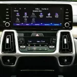 Kia Sorento V4 AWD 7 Seats 2023 Gray Color - Thumbnail 12