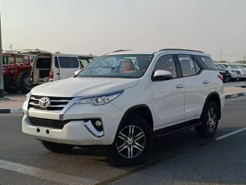 TOYOTA FORTUNER EXR 2.7L V4 4WD PETROL AT WHITE COLOR 2020