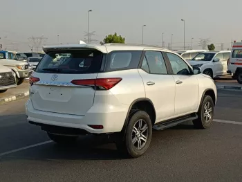 TOYOTA FORTUNER EXR 2.7L V4 4WD PETROL AT WHITE COLOR 2020