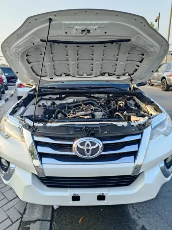 TOYOTA FORTUNER EXR 2.7L V4 4WD PETROL AT WHITE COLOR 2020