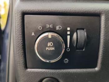 JEEP GRAND CHEROKEE LIMITED 5.7L V8 A/T FULL OPTION 4WD BLACK COLOR 2011