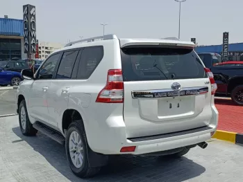 TOYOTA PRADO VXR 2.7L V4 FULL OPTION A/T PETROL WHITE COLOR 2017