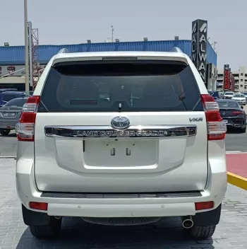TOYOTA PRADO VXR 2.7L V4 FULL OPTION A/T PETROL WHITE COLOR 2017