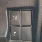 TOYOTA PRADO VXR 2.7L V4 FULL OPTION A/T PETROL WHITE COLOR 2017 - Thumbnail 11