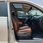 TOYOTA PRADO VXR 2.7L V4 FULL OPTION A/T PETROL WHITE COLOR 2017 - Thumbnail 19