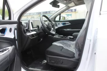 KIA SPORTAGE G-LINE 1.6L PETROL 4WD 2024 MODEL YEAR WHITE