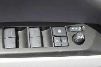 TOYOTA CAMRY SE 2.5L PETROL FWD 2023 BLACK