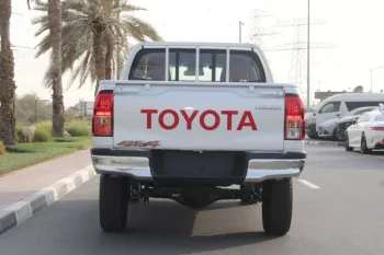 LHD - TOYOTA HILUX 2.4L DIESEL 4WD DOUBLE CAB DLX 2023