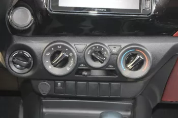 LHD - TOYOTA HILUX 2.4L DIESEL 4WD DOUBLE CAB DLX 2023