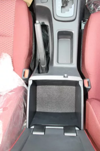 LHD - TOYOTA HILUX 2.4L DIESEL 4WD DOUBLE CAB DLX 2023