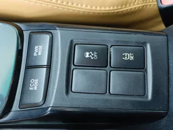 TOYOTA FORTUNER EXR A/T 2.7L V4 4WD PETROL 2018 WHITE COLOR