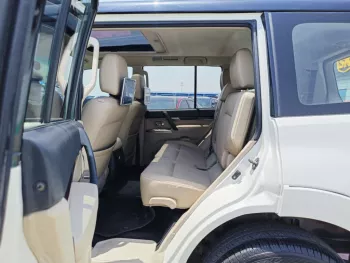 MITSUBISHI PAJERO GLS 3.8L V6 4WD A/T FULL OPTION 2018 MODEL YEAR WHITE COLOR