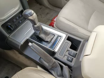 TOYOTA PRADO VXR 4.0L PETROL V6 4WD FULL OPTION AT WHITE 2018
