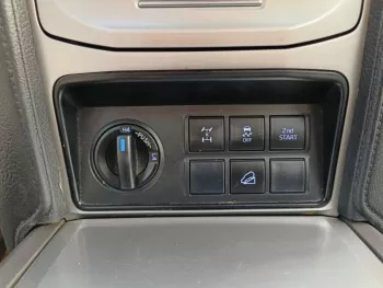 TOYOTA PRADO VXR 4.0L PETROL V6 4WD FULL OPTION AT WHITE 2018