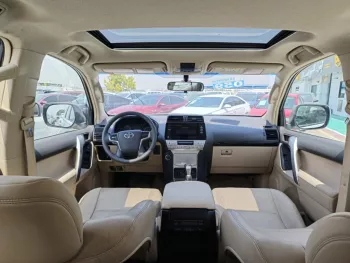 TOYOTA PRADO VXR 4.0L PETROL V6 4WD FULL OPTION AT WHITE 2018
