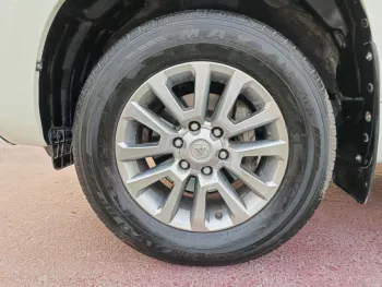 TOYOTA PRADO VXR 4.0L PETROL V6 4WD FULL OPTION AT WHITE 2018