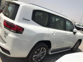 TOYOTA LAND CRUISER 4.0L 2022 Model Year White