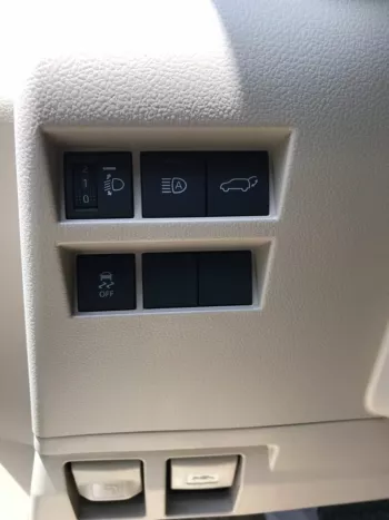 TOYOTA LAND CRUISER 4.0L 2022 Model Year White