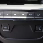 CADILLAC ESCALADE 6.2L PETROL 4WD 2023 MODEL YEAR BLACK - Thumbnail 9