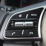 KIA SELTOS 1.6L PETROL 2023 MID OPTION FWD 2023 WHITE - Thumbnail 8