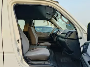 TOYOTA HIACE HIGH ROOF MT 2.7L V4 PETROL 15 STEATS WHITE 2015