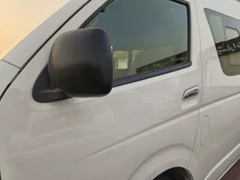 TOYOTA HIACE HIGH ROOF MT 2.7L V4 PETROL 15 STEATS WHITE 2015