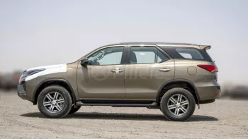 TOYOTA FORTUNER 2.4L DIESEL AT 4X4 MY2022 – BRONZE