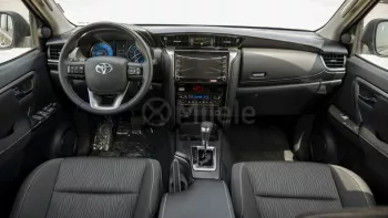 TOYOTA FORTUNER 2.4L DIESEL AT 4X4 MY2022 – BRONZE