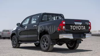 TOYOTA HILUX DC 2.4L DIESEL AT 4X4 MY2023 – BLACK
