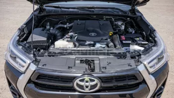 TOYOTA HILUX DC 2.4L DIESEL AT 4X4 MY2023 – BLACK