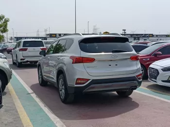 HYUNDAI SANTAFE LIMITED 2.4L V4 PETROL 2019 MODEL YEAR