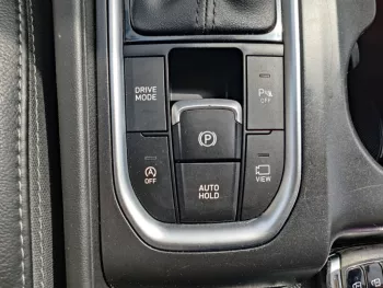 HYUNDAI SANTAFE LIMITED 2.4L V4 PETROL 2019 MODEL YEAR