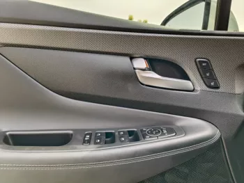 HYUNDAI SANTAFE LIMITED 2.4L V4 PETROL 2019 MODEL YEAR