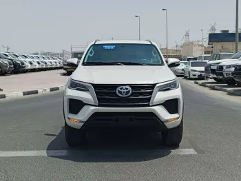 TOYOTA FORTUNER EXR 2.7L V4 PETROL 2022 MODEL YEAR WHITE