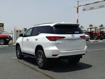 TOYOTA FORTUNER EXR 2.7L V4 PETROL 2022 MODEL YEAR WHITE