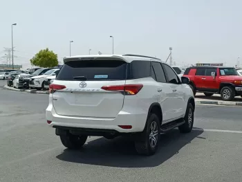 TOYOTA FORTUNER EXR 2.7L V4 PETROL 2022 MODEL YEAR WHITE