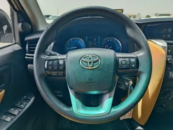 TOYOTA FORTUNER EXR 2.7L V4 PETROL 2022 MODEL YEAR WHITE