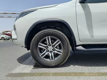 TOYOTA FORTUNER EXR 2.7L V4 PETROL 2022 MODEL YEAR WHITE