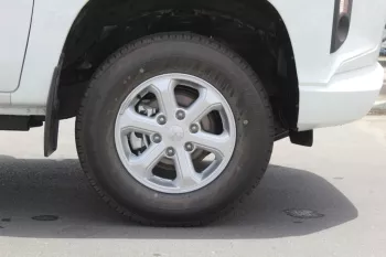 MITSHUBISHI L200 2.4L DIESEL 2023 MODEL YEAR WHITE COLOR