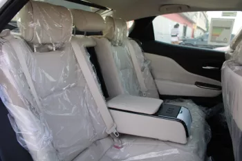 LHD - TOYOTA CROWN 2.5 HYBRID FWD PREMIUM AUTOMATIC.