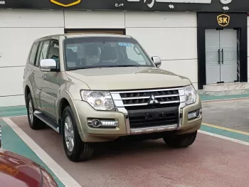 MITSUBISHI PAJERO GLS 3.5L V6 PETROL 2018 MODEL YEAR GOLDEN COLOR