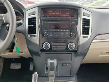 MITSUBISHI PAJERO GLS 3.5L V6 PETROL 2018 MODEL YEAR GOLDEN COLOR