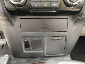 MITSUBISHI PAJERO GLS 3.5L V6 PETROL 2018 MODEL YEAR GOLDEN COLOR